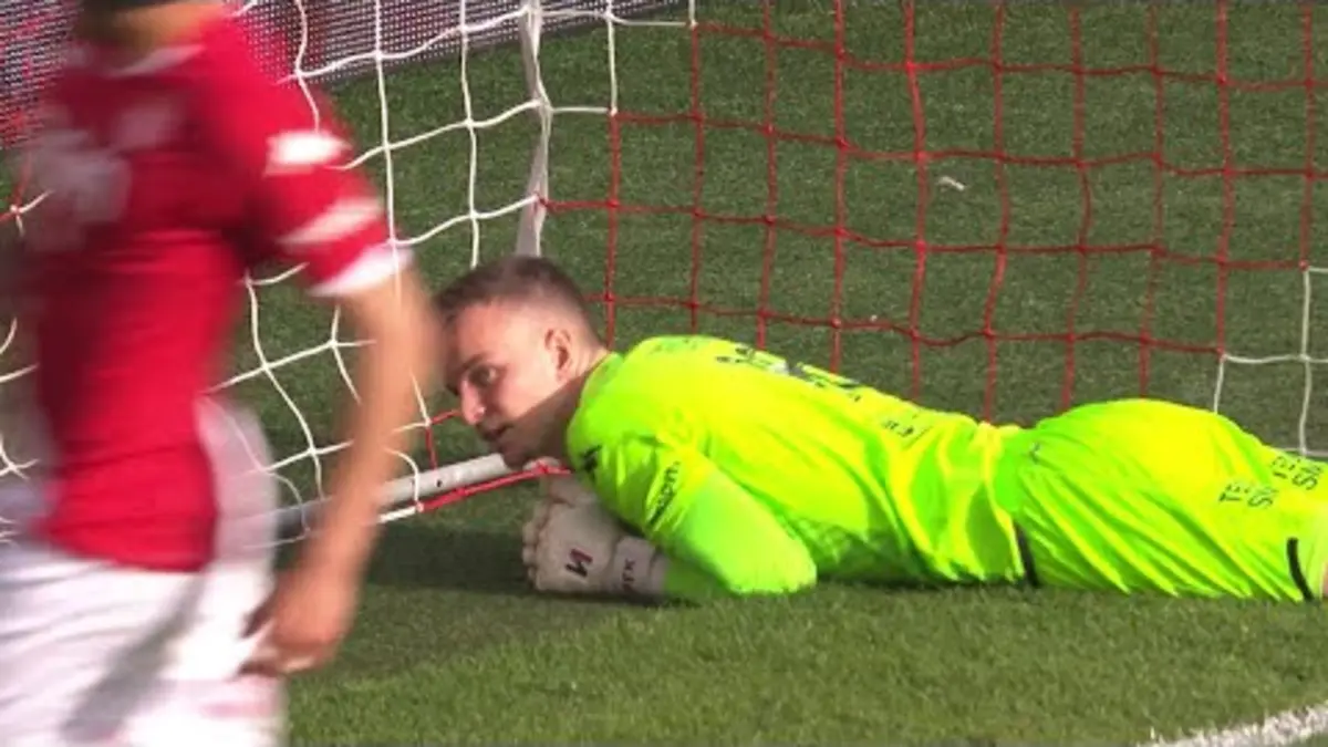 replay de Le coup-franc direct très lointain de Vincent Sierro !