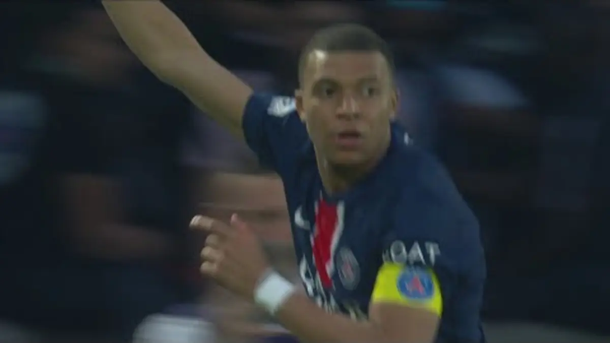 replay de Le dernier but de Kylian Mbappé au Parc des Princes avec le PSG !