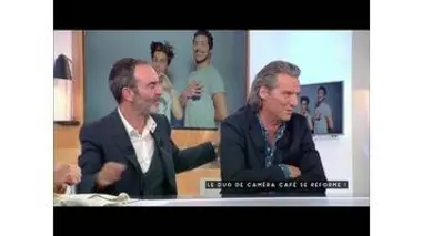 Le duo de caméra café se reforme - C à vous - 06/09/20156