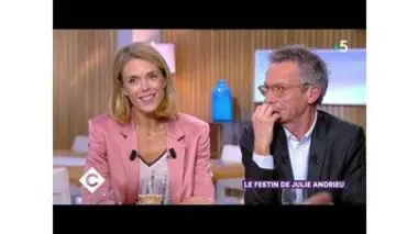 Le festin de Julie Andrieux - C à Vous - 06/11/2019