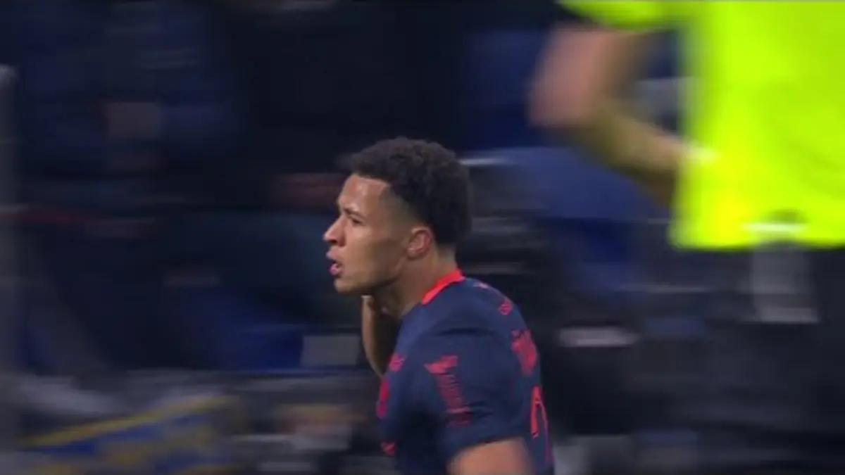 replay de Le missile pleine lucarne de Tiago Santos