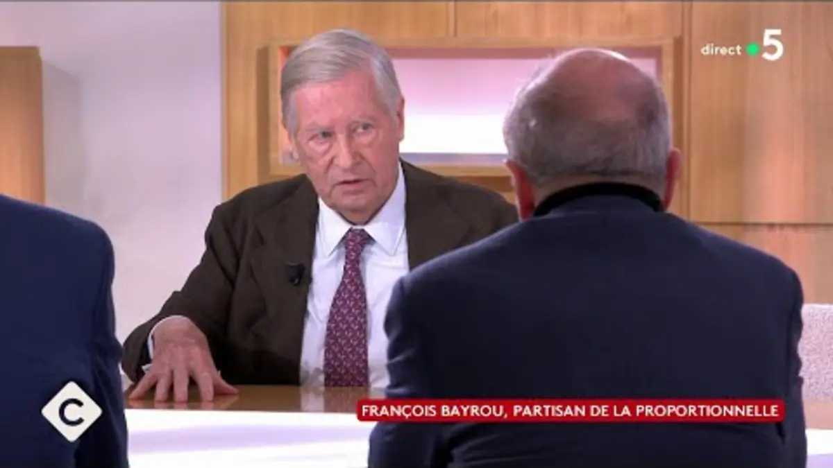 replay de Le PS, clé de la survie politique de Bayrou à Matignon ? - C à Vous