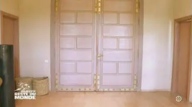 Le reste du monde : S1 E68 - Come back