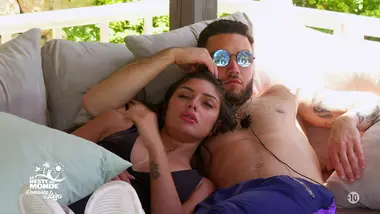 Le reste du monde : S2 E11 - La mise en garde