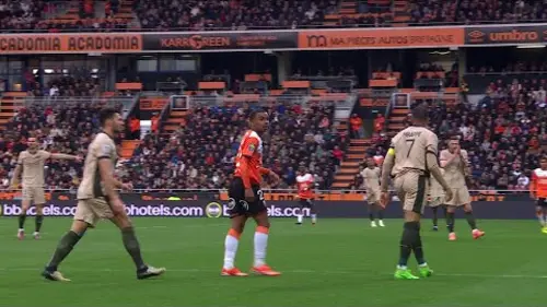 replay de Le retour défensif de Kylian Mbappé !