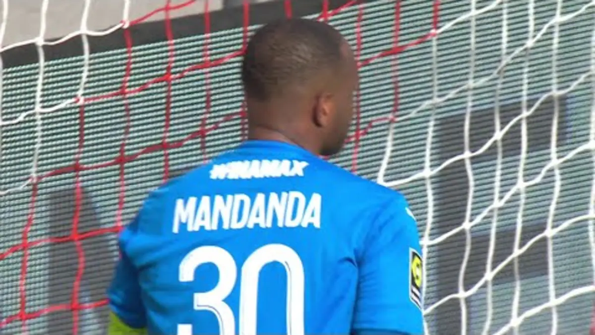 replay de Le superbe arrêt réflexe de Steve Mandanda !