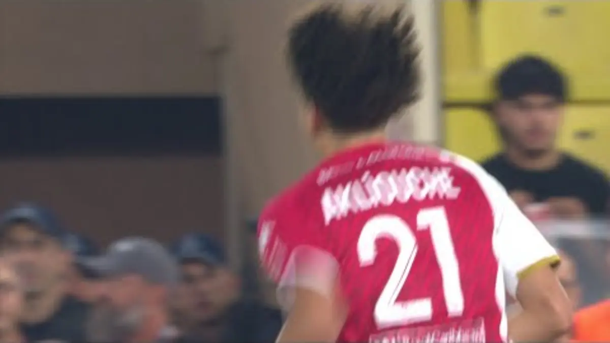 replay de Le superbe but d'Akliouche !