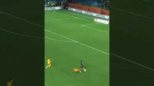 replay de Le tacle parfait de Facundo Medina