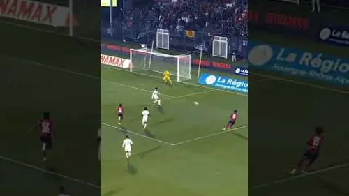 replay de Le tacle salvateur de Clinton Mata ?