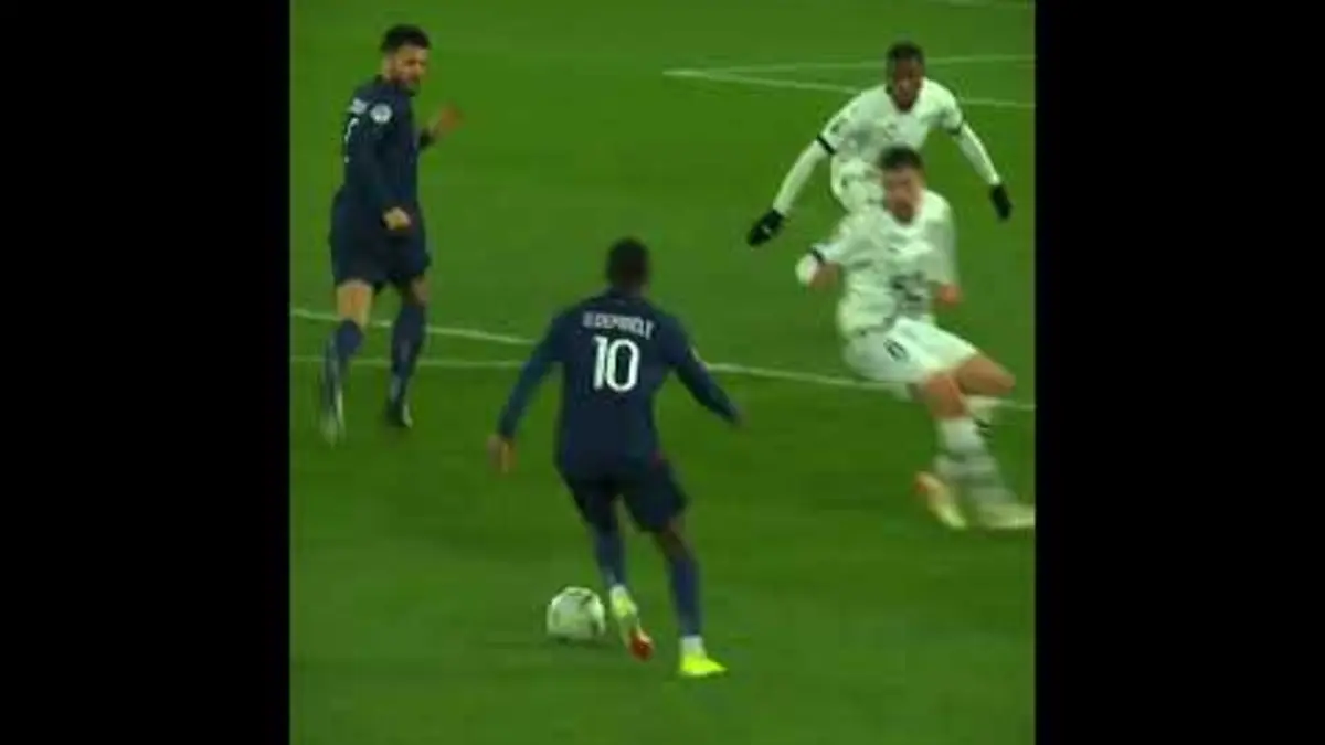 replay de “Le terrain est miné boOoOOoy” ?? #ligue1 #ligue1mcdonalds #football #soccer #sport #psg #foot