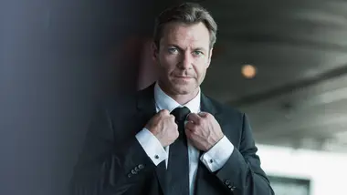 Le Transporteur - la série : S2 E4 - Duel