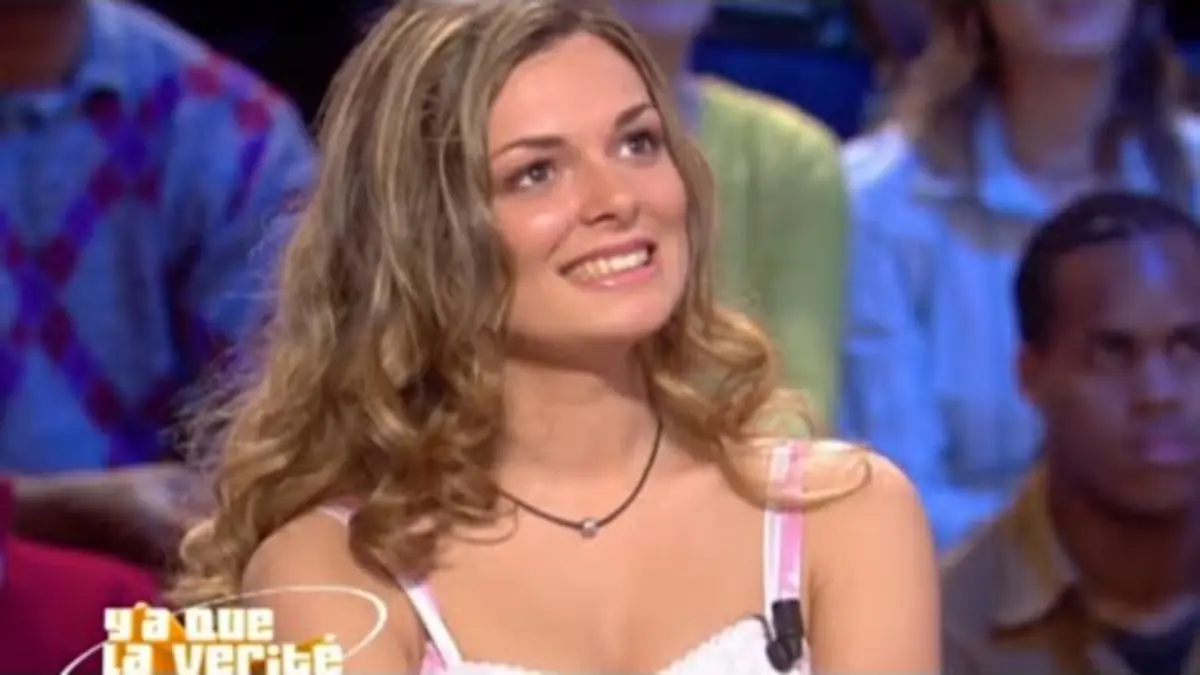 replay de Lequel des deux copains a-t-elle finalement choisi hors caméra ?