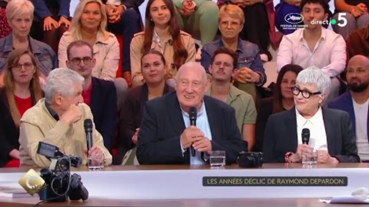 replay de Les années déclic de Raymond Depardon - C à Vous - 15/05/2024