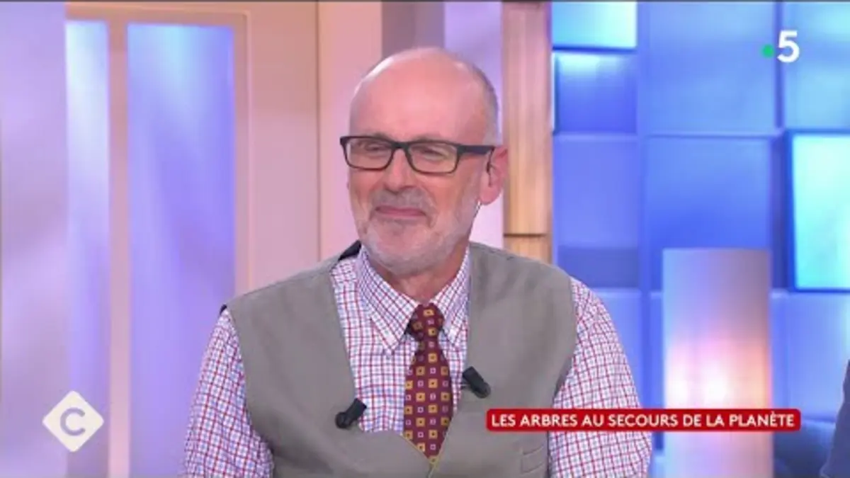 replay de Les arbres au secours de la planète - Peter Wohlleben - C à Vous - 29/09/2023