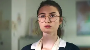 Les bracelets rouges - S04 E001