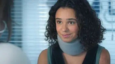 Les bracelets rouges - S05 E01