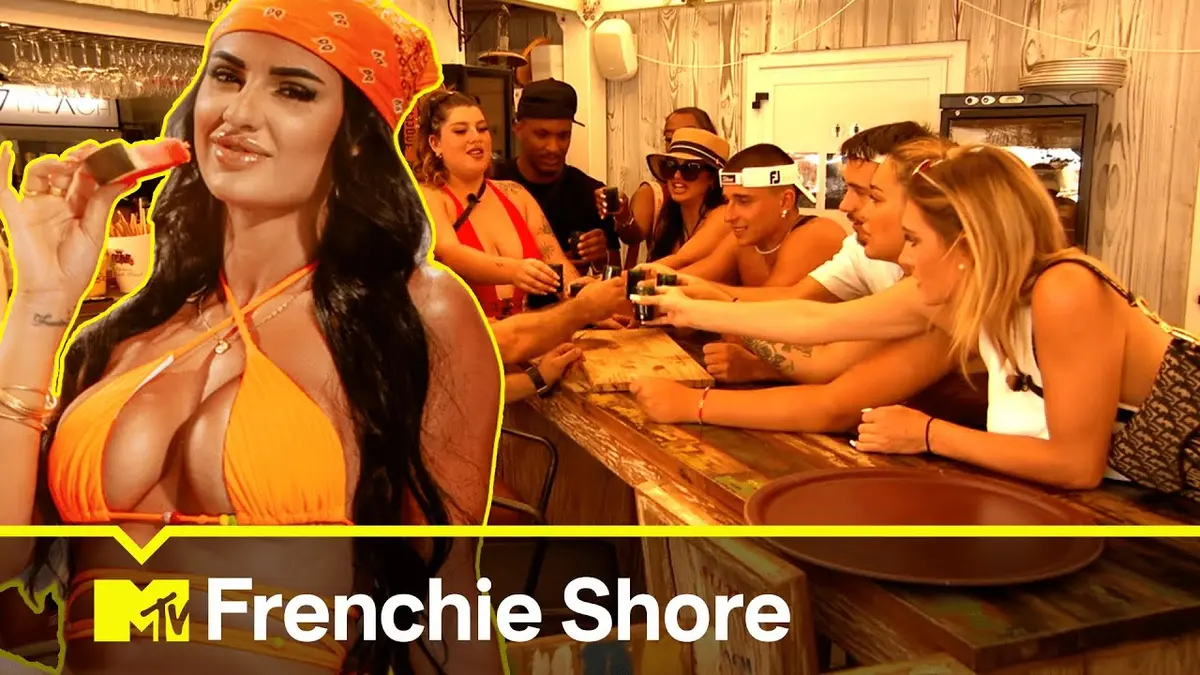 replay de Les candidats font des cadeaux à Regis ! Frenchie Shore