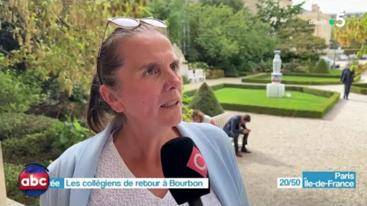 replay de Les collégiens de retour au palais Bourbon - L’ABC - C à Vous - 26/09/2023