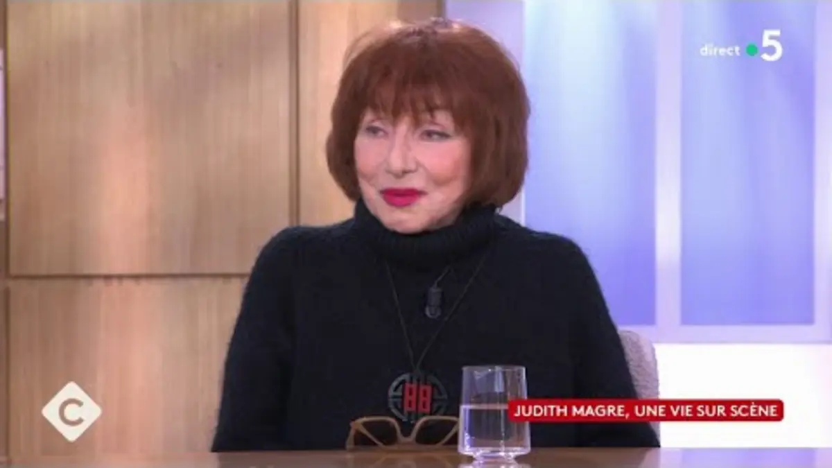 replay de Les confessions de la doyenne du théâtre - Judith Magre - C à Vous - 31/01/2024