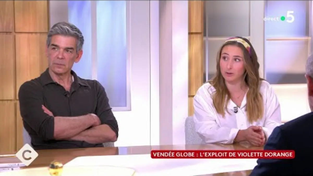 replay de Les confidences de Violette Dorange et Xavier de Moulins - C à Vous l’intégrale - 07/03/2025