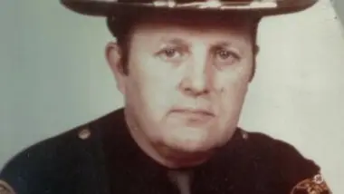 Les dossiers Cold Case - S01 E09 - Un Policier A Terre