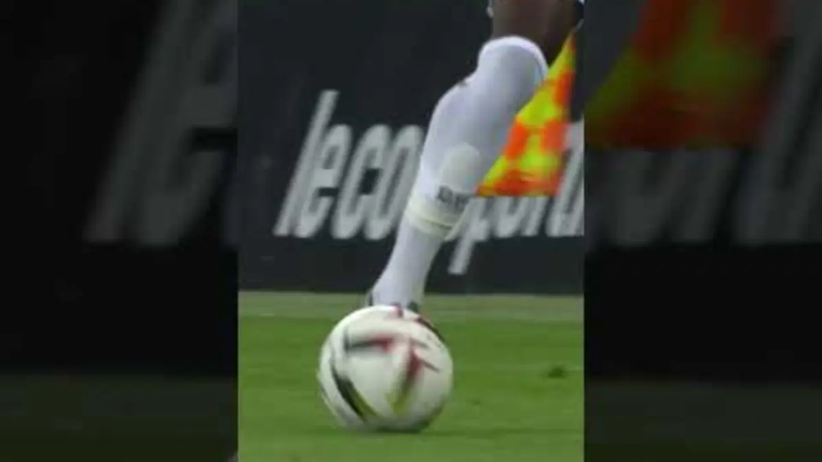 replay de Les dribbles destructeurs de Jérémie Boga ☄️