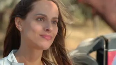 Les flammes du passé - S01 E10