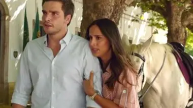 Les flammes du passé - S01 E15