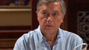 Les flammes du passé - S01 E20