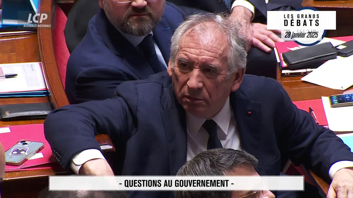 replay de Les grands débats - Questions au gouvernement (janvier - février 2025)