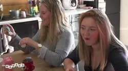 Les mamans S02E10 Changement de programme