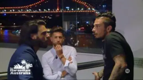 replay de Les Marseillais Australia : Benjamin à Julien : " Tu aimes plus les problèmes que ton ami ! "