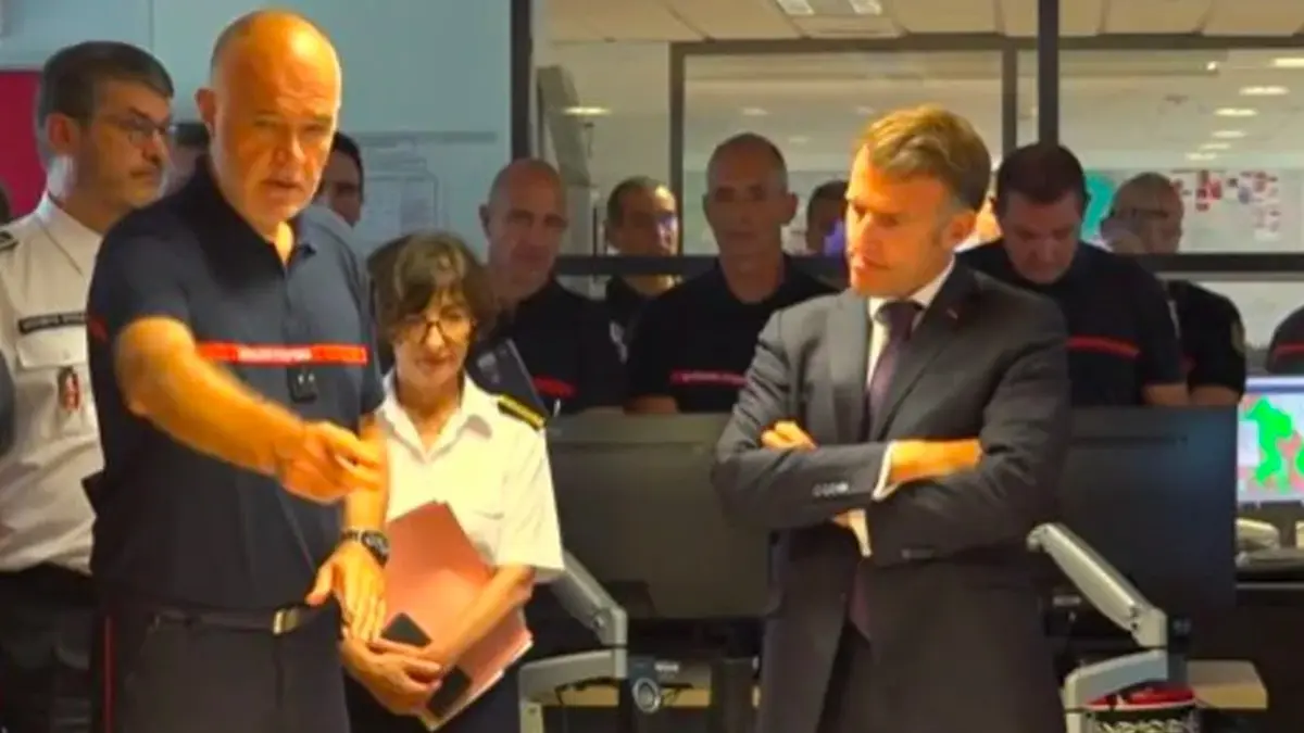 Les premiers mots d'Emmanuel Macron, arrivé à…