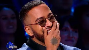 Les proches de Slimane interprètent sa chanson "Les amis"