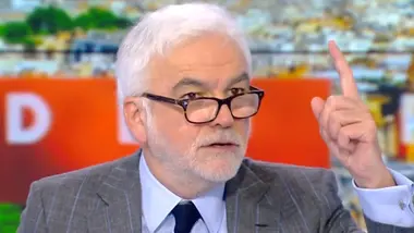 "Les Républicains ouvrent un boulevard au Rassemblement National !" (Pascal Praud)
