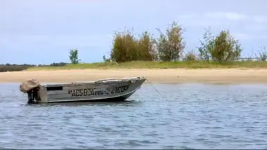 Les sirènes de Mako : Clandestine