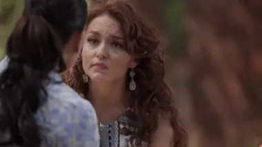 Les trois visages d'Ana - S01 E22