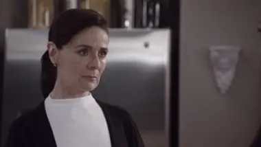 Les trois visages d'Ana - S01 E24