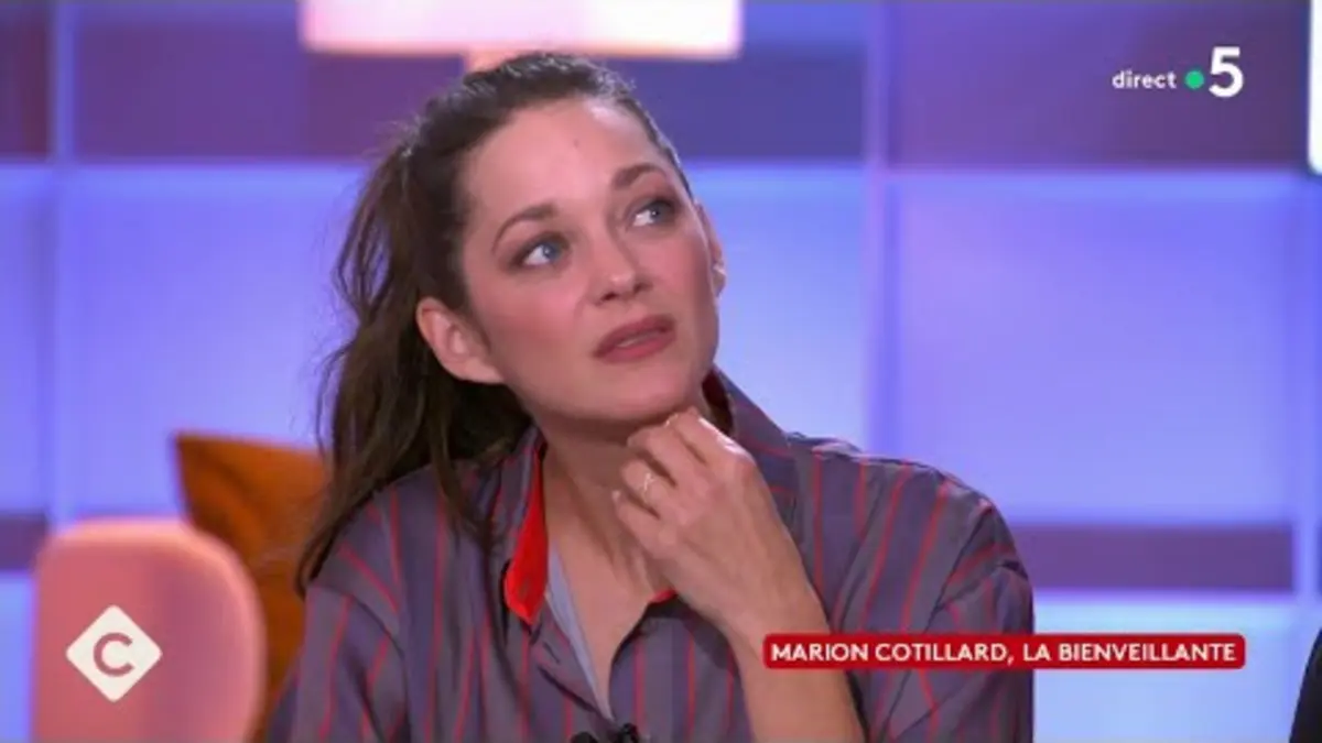 replay de “Little girl blue” : Marion Cotillard bouleversante - C à vous - 09/11/2023