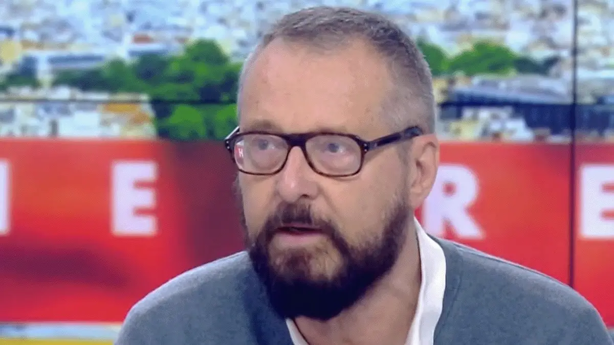 replay de Livre brûlé par un député LFI : "Il veut juste plaire à son gourou Mélenchon" (Joseph Macé-Scaron)