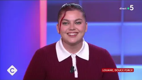 replay de Louane, pas si “solo” que ça ! - C à Vous - 28/10/2024