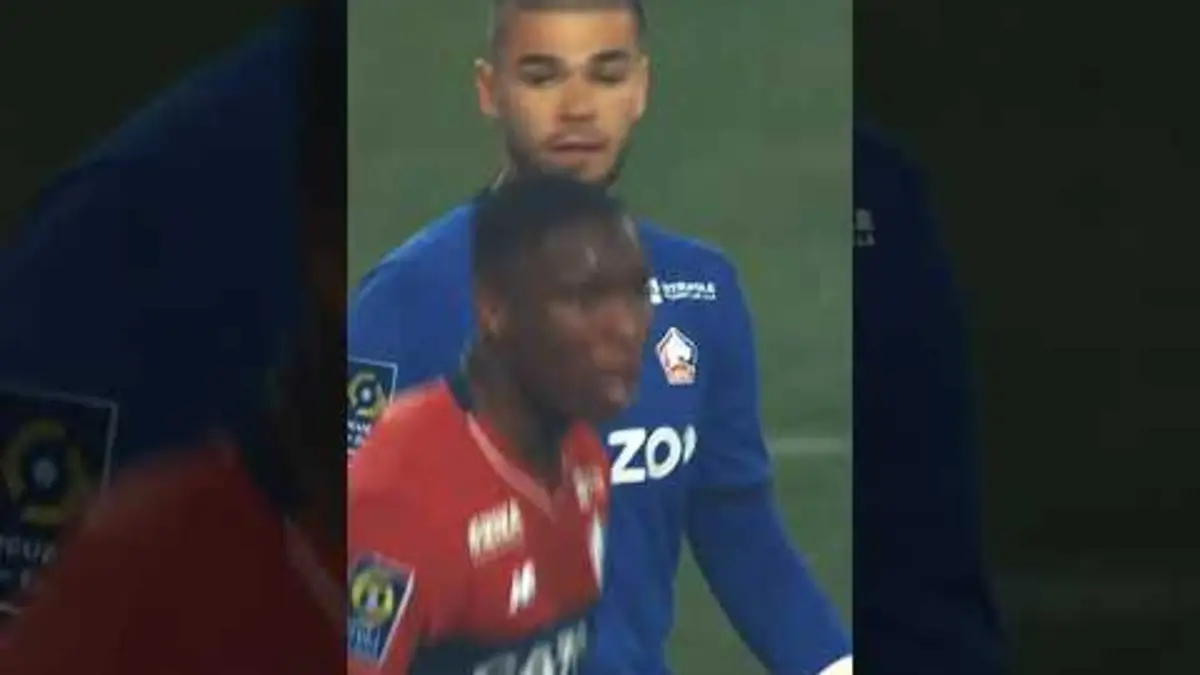 replay de Lucas Chevalier ? #ligue1mcdonalds #goalkeeper #losc #derbydunord