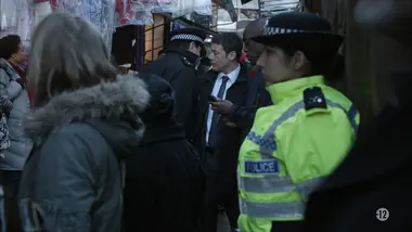 Luther : S2 E1 - Il est l'aurore