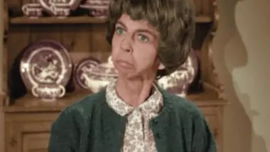 Ma sorcière bien aimée - S02 E21 - Le champion