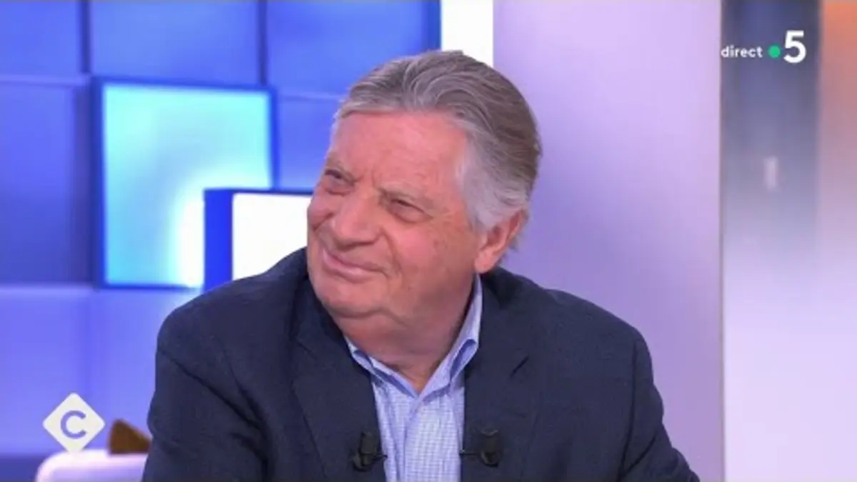 replay de Macron/Attal, plus jeune duo à la tête de l’exécutif - C à Vous - 12/01/2024