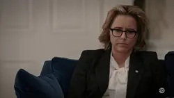 Madam Secretary : S5 E10 - Séparation familiale (1/2)