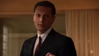 Magic City - S01 E05 - Le suicide d'une blonde