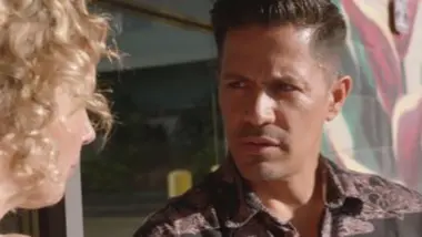 Magnum - S05 E07 - Le collier volé