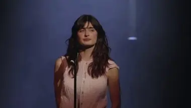 "Mais moi je préfère les filles, les femmes, les meufs"