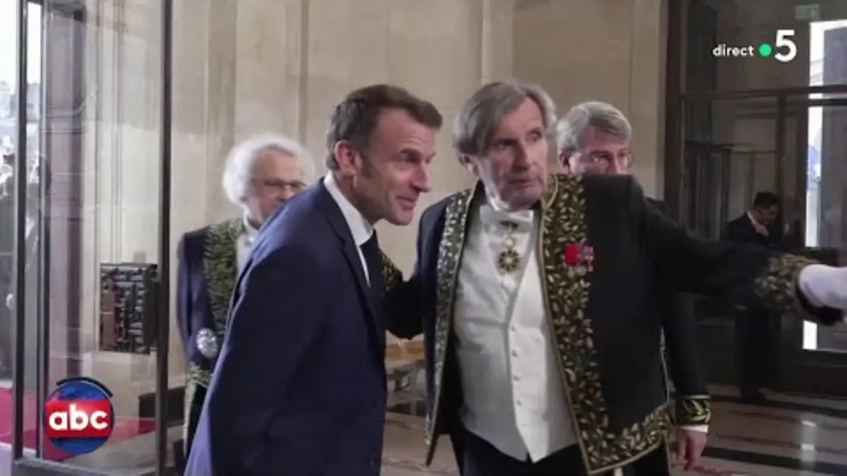 replay de Mais que faisait Emmanuel Macron aujourd’hui ? - ABC de Bertrand Chameroy - C à Vous